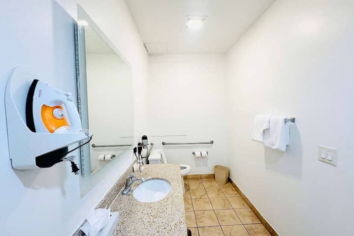Room 63 of 94