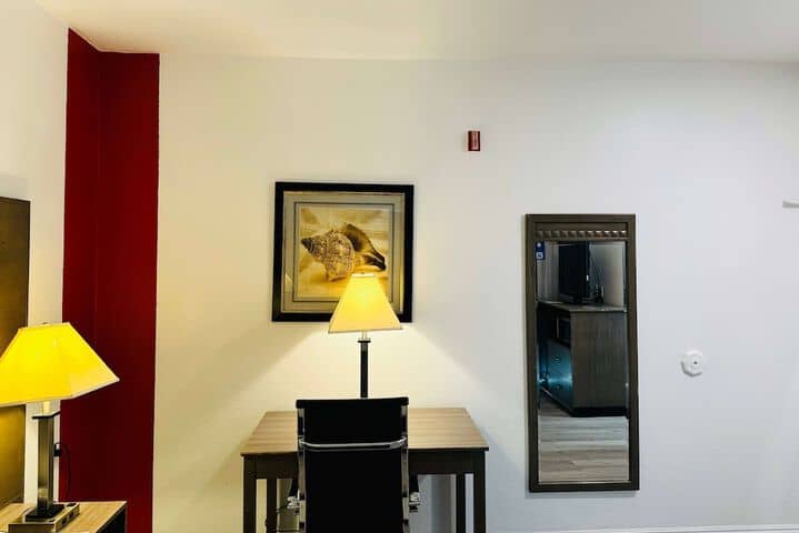 Room 14 of 94