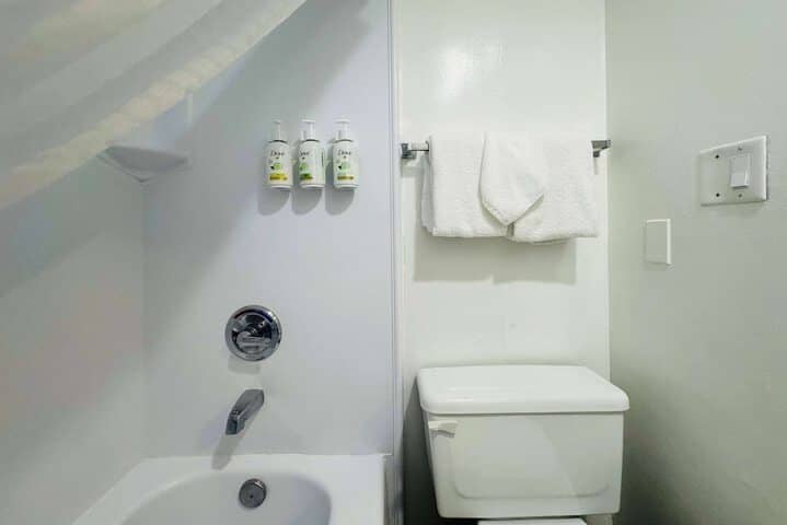Room 53 of 94