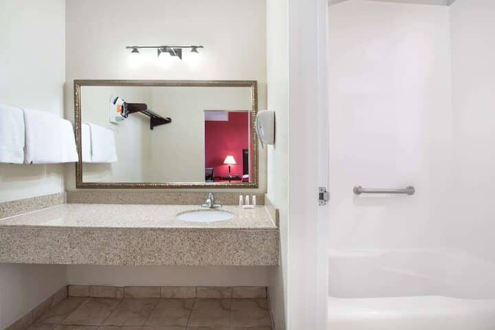 Room 45 of 94