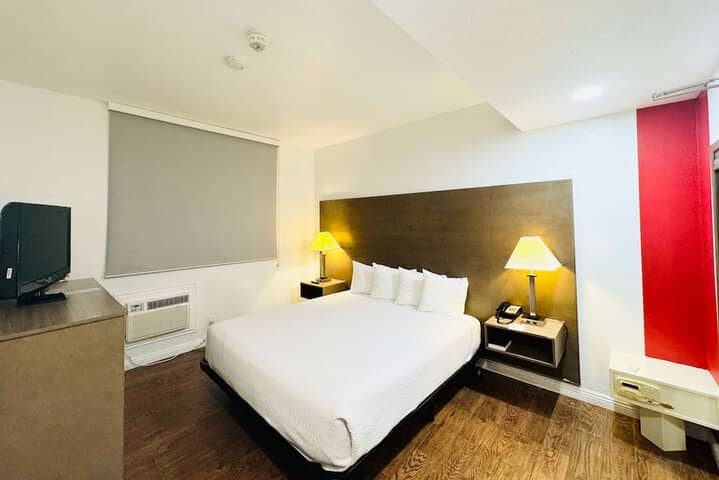 Room 26 of 94